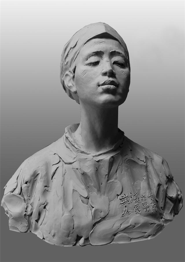白衣天使胸像.jpg