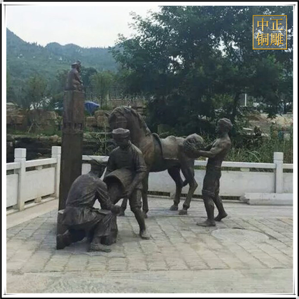 少數(shù)民族銅像.jpg